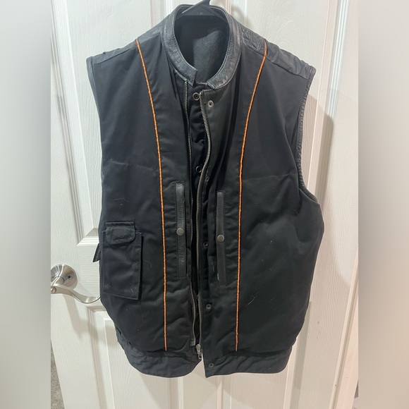 MCVEST - Picture 8 of 9